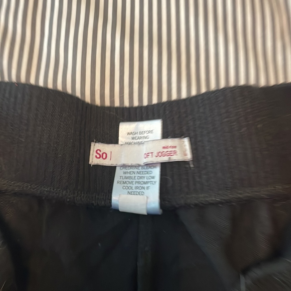 Joggers - Picture 2 of 2